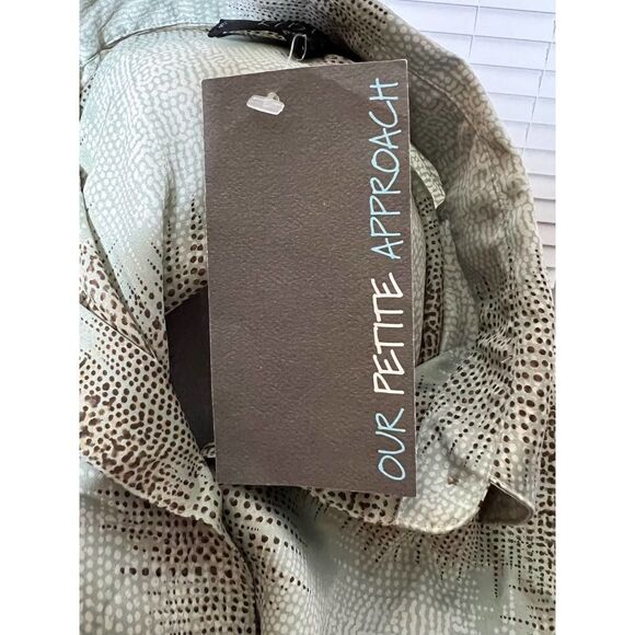 Kasper Sz 8P Petite Button Down Shirt - Picture 8 of 9